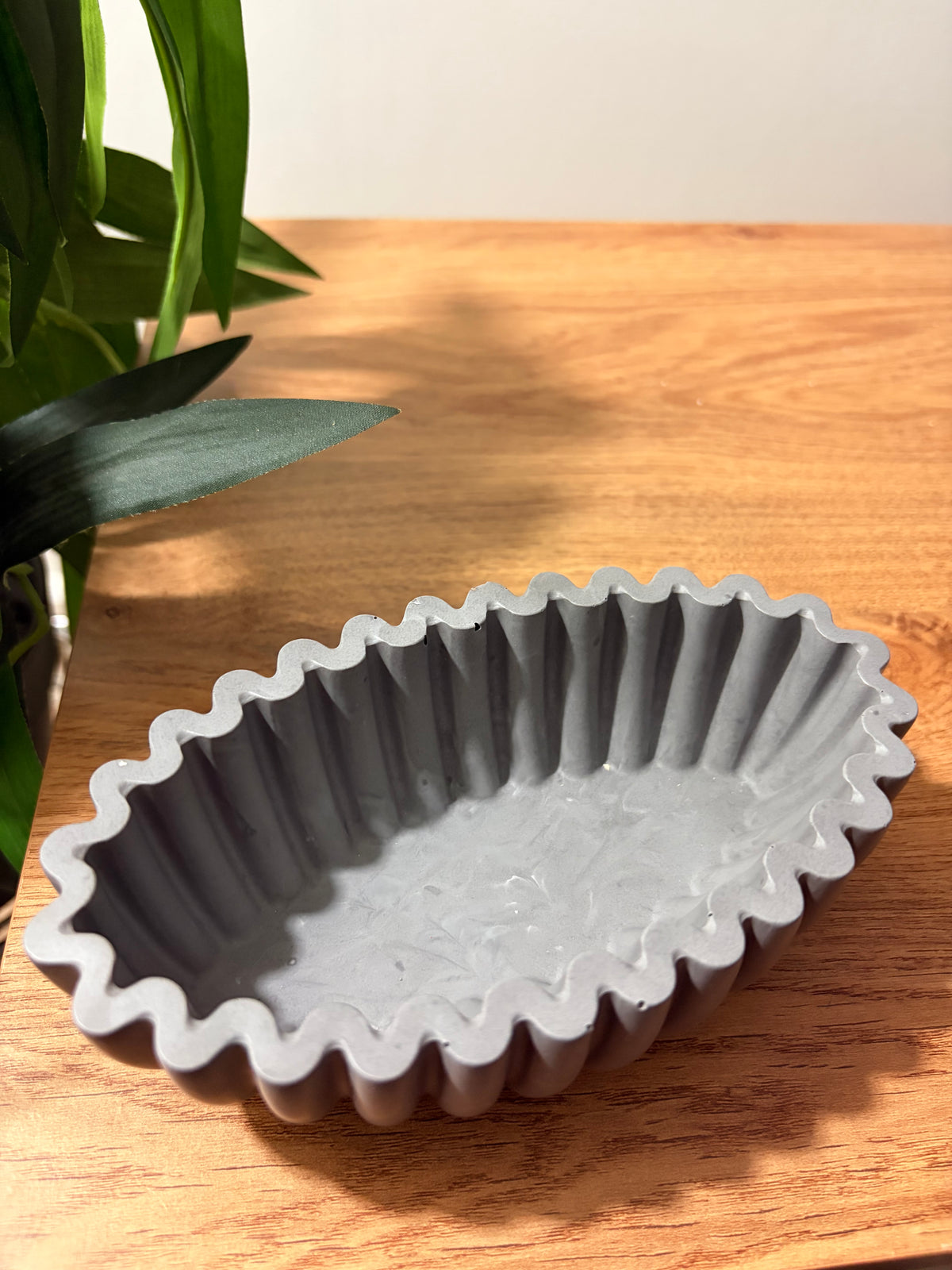 Cherry wavy bowl