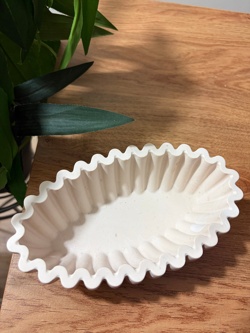 Cherry wavy bowl