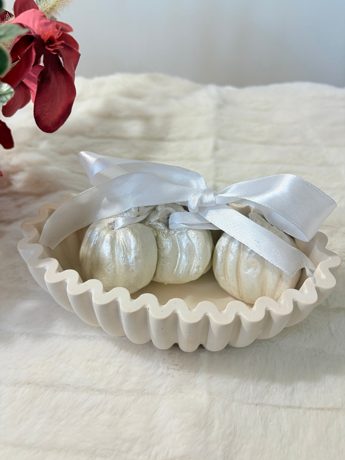 Halloween ribbon pumpkins with wavy bowl