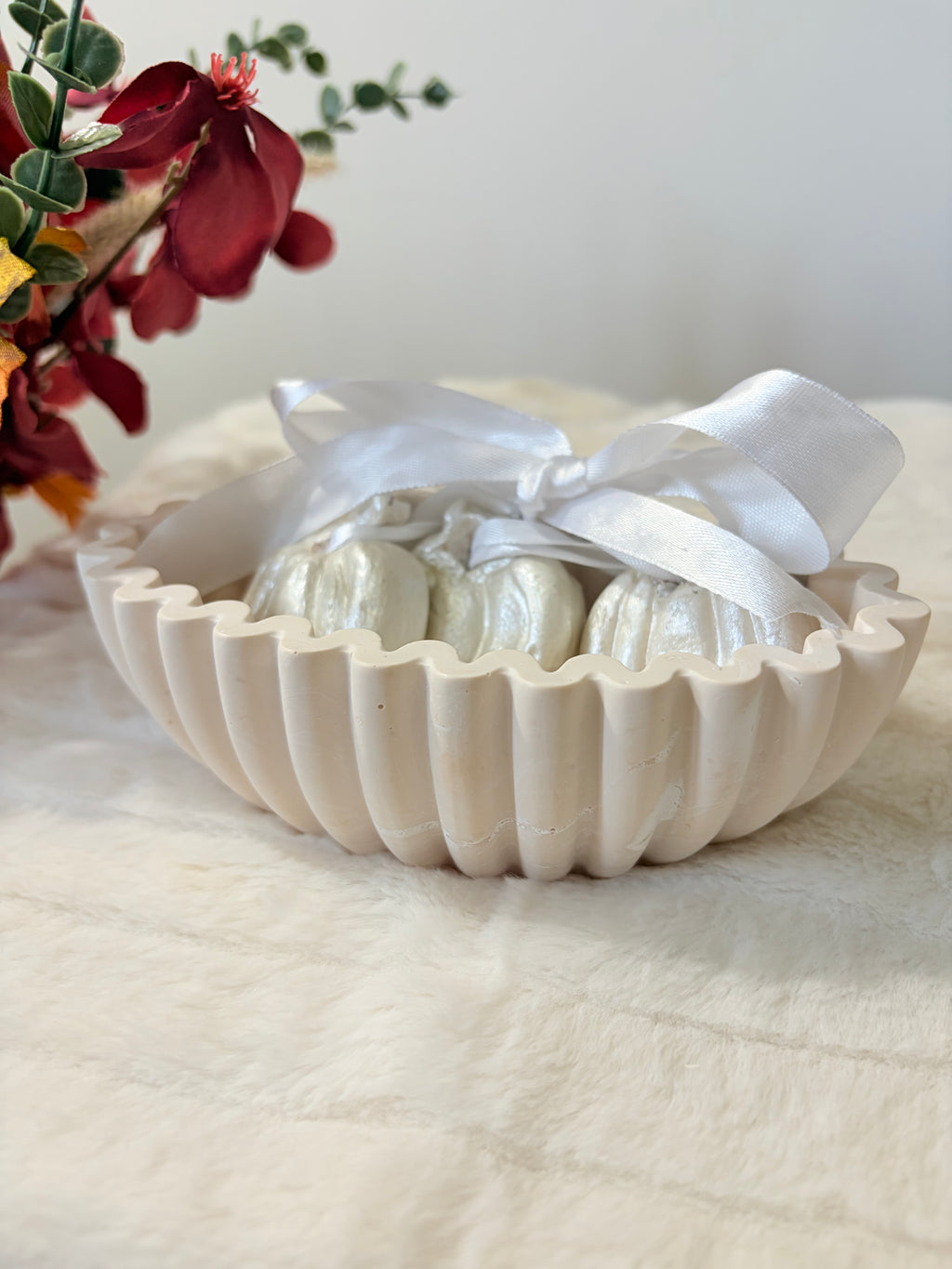 Halloween ribbon pumpkins with wavy bowl