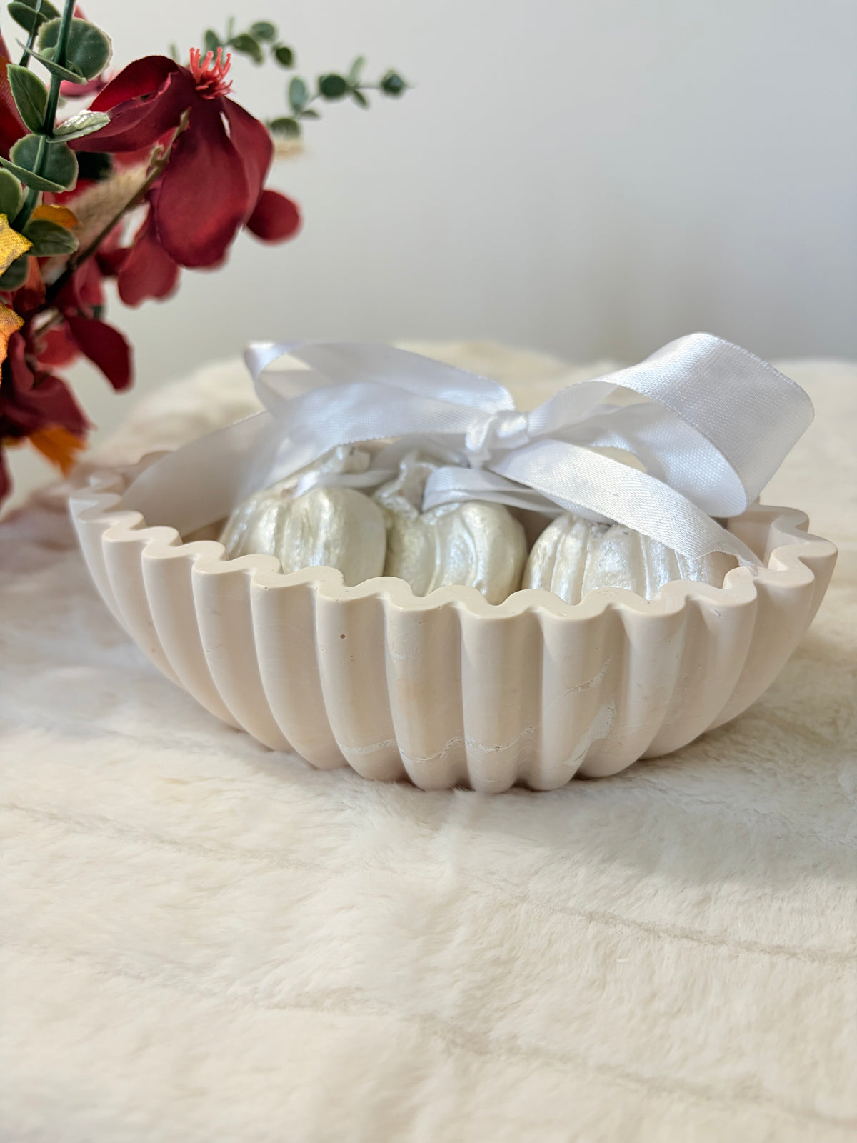 Halloween ribbon pumpkins with wavy bowl