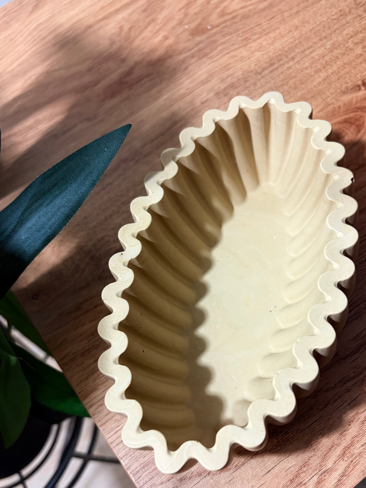 Cherry wavy bowl